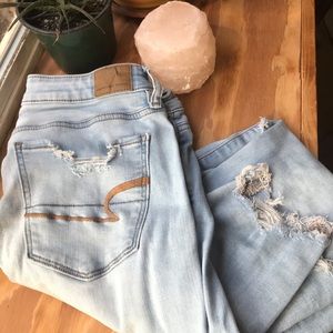 American Eagle distressed/ripped skinny jeans